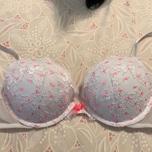 VS DREAM ANGELS LACE PUSH UP BRA
